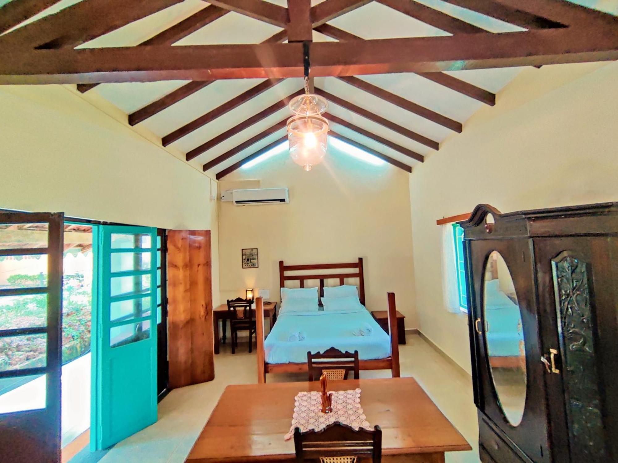 The Bungalow Bogmalo An 1880 Indo Portuguese Heritage Beach Villa South Goa Экстерьер фото